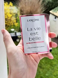 Пробник Оригинал Lancome La Vie Est Belle Rose Extraordinaire 1.2 ml