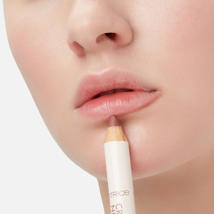 Помада Catrice Creamy Nudes тон 010 Mocha Me Happy