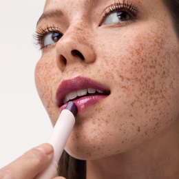 Помада с мерцанием Catrice Diamond Glaze тон 050 Glitterally perfect