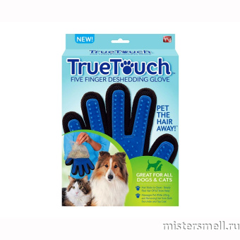 Купить оптом Перчатка для вычесывания шерсти животных True Touch с оптового склада