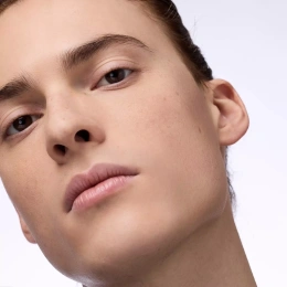 Прозрачная крем пудра Catrice Magic Shine Eraser Gel To Powder 010 Camera Ready