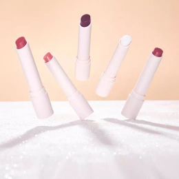 Помада с мерцанием Catrice Diamond Glaze тон 050 Glitterally perfect