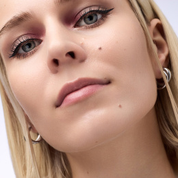 Тени палетка Catrice Tiny Treasures тон 020 Wild Berry