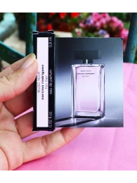 Пробник Оригинал Narciso Rodriguez Musc Noir For Her 0.8 ml