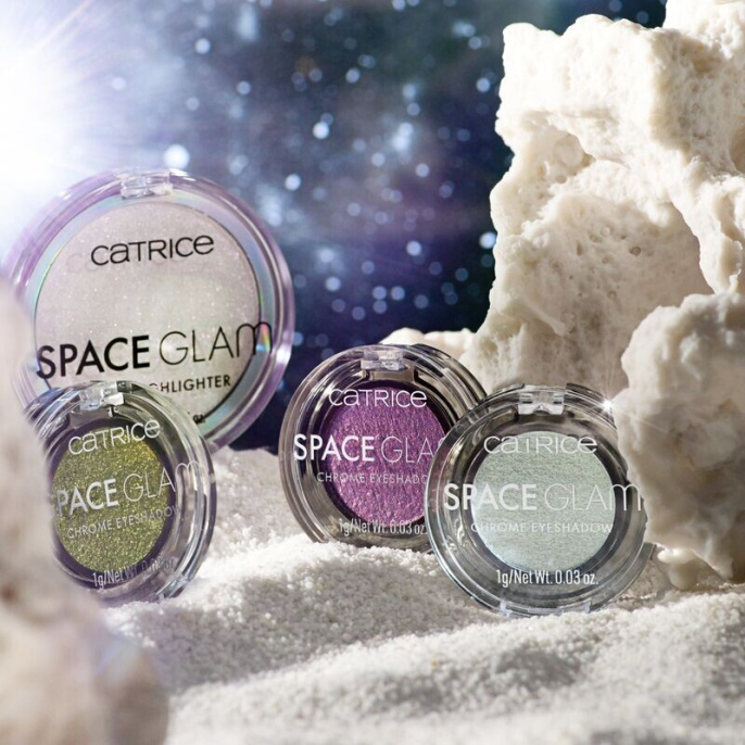 Тени моно для век Catrice Space Glam Chrome тон 010 Moonlight Glow