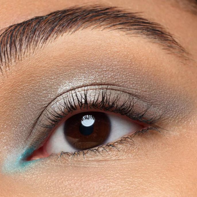 Тени палетка Catrice Tiny Treasures тон 040 Icy Whisper